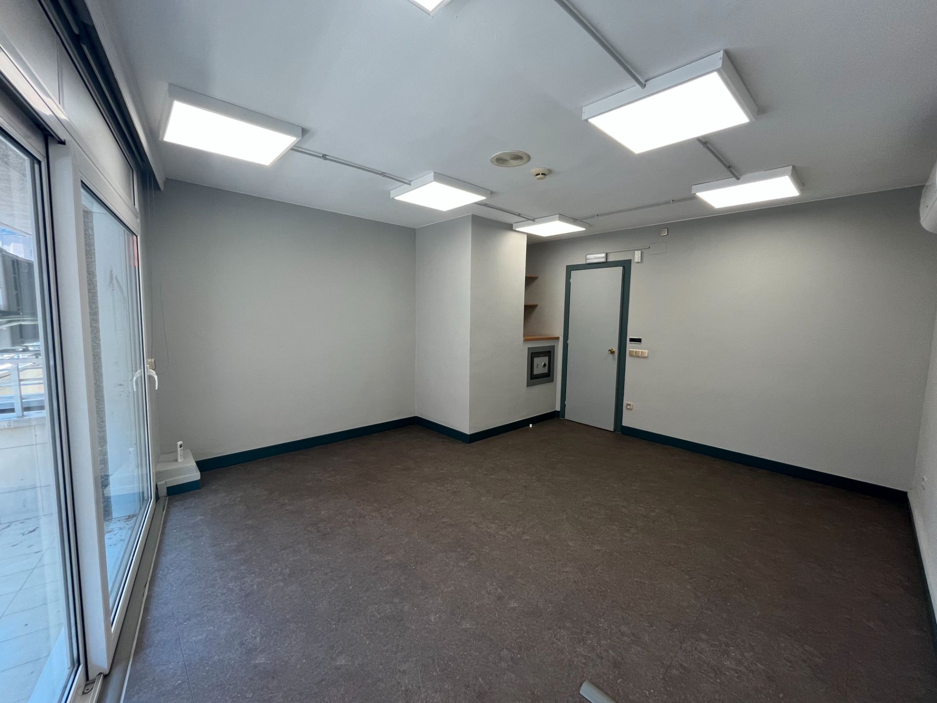 Oficina en venda en Girona Capital amb Aire condicionat, Calefacció i Terrassa