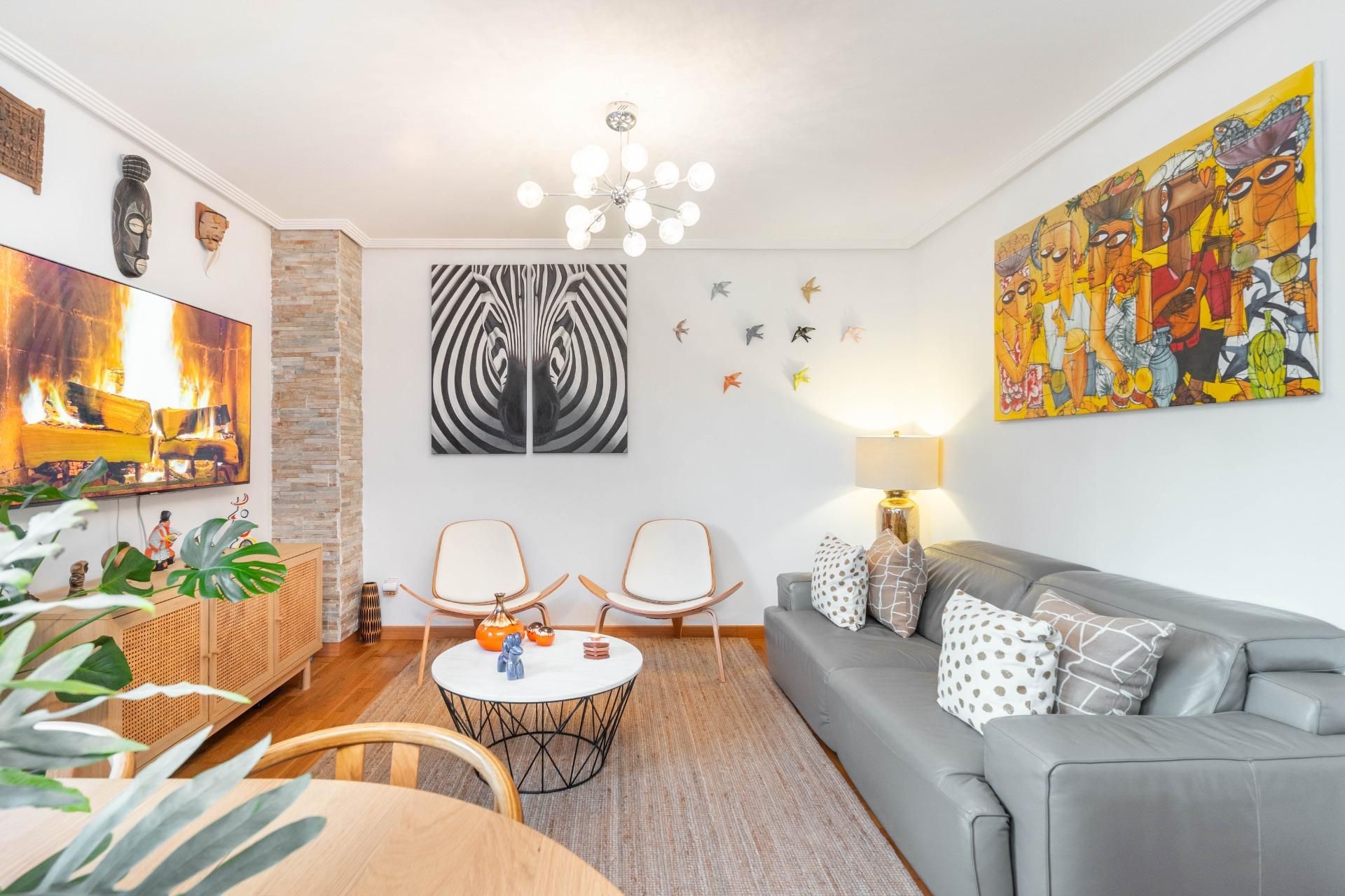 Living room of Flat for sale in Oviedo   with Heating, Private garden and Parquet flooring