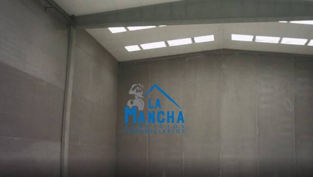 Nave industrial en Venta en Calle LABRADORES en Chinchilla de Monte-Aragón