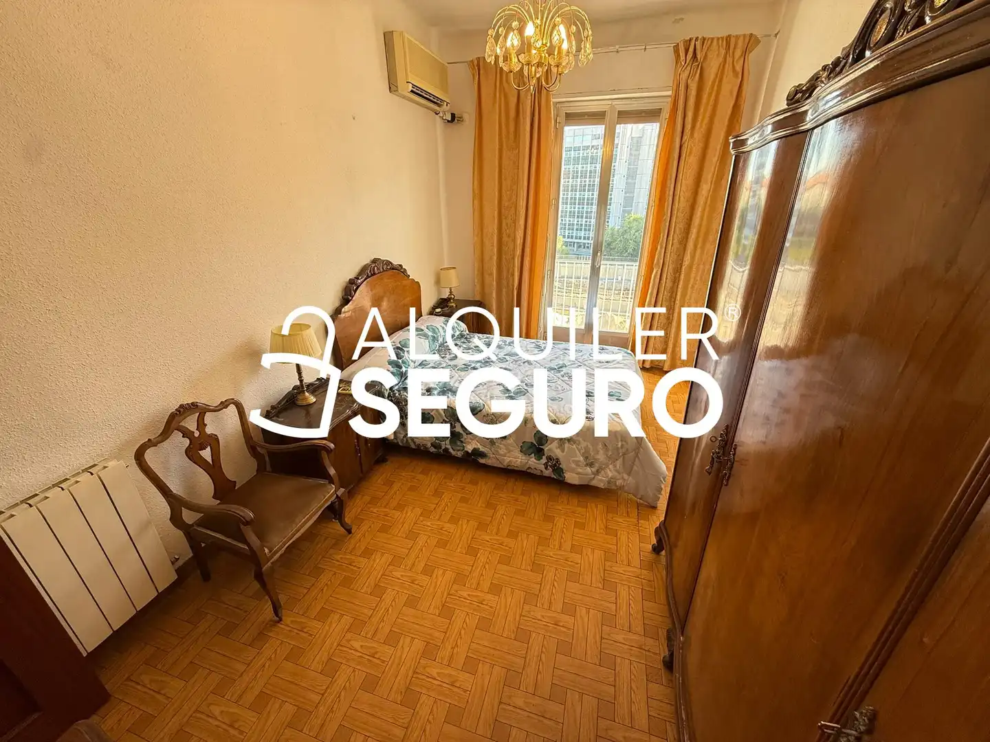 Bedroom of Flat for rent in Madrid  with Air Conditioner, Heating and Terrace