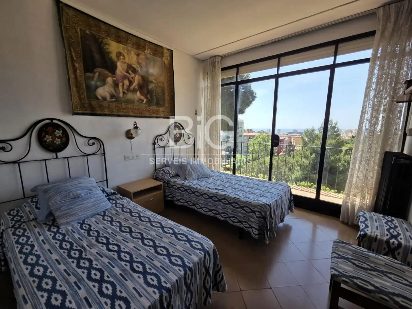 Dormitori de Casa o xalet en venda en Mataró amb Calefacció, Jardí privat i Terrassa