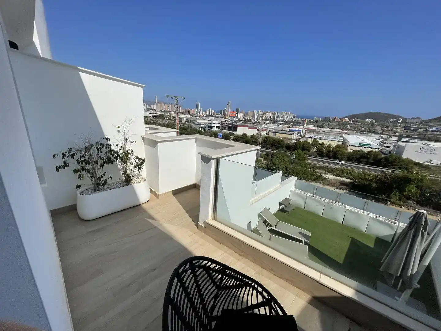 Terrasse von Erdgeschoss zur Miete in Finestrat mit Klimaanlage, Privatgarten und Schwimmbad