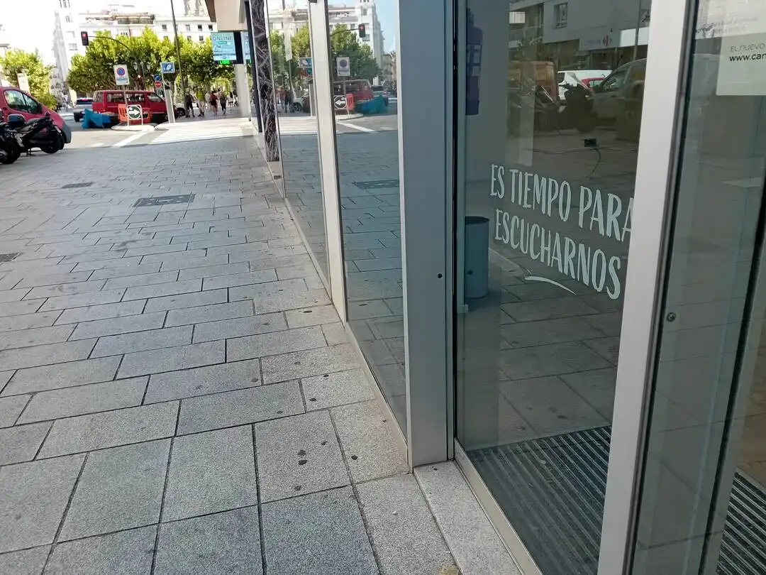 Geschaftsraum zur Miete in Avenida de La Rioja, Gran Via