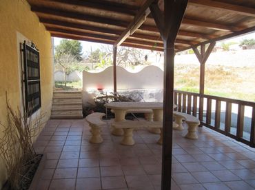 Country house with garden for sale in Monóvar  / Monòver