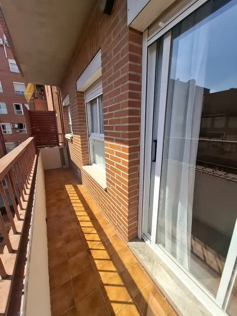 Piso de alquiler en Carrer de les Sureres, La Llum