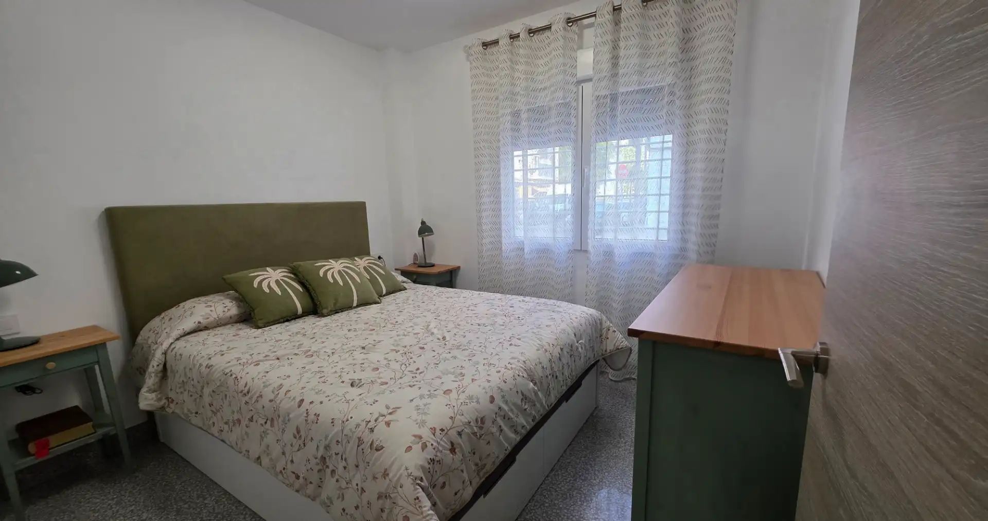 Bajo con terraza en venta en Benetússer, imagen 7
