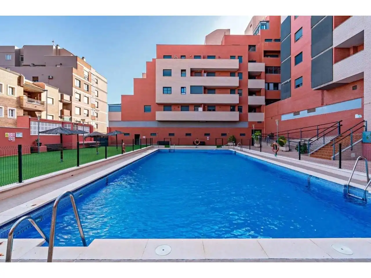 Wohnung mit Pool zum Verkauf in El Parador de las Hortichuelas