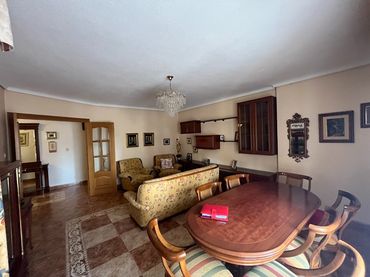 Appartamento con balcone in vendita a Feria