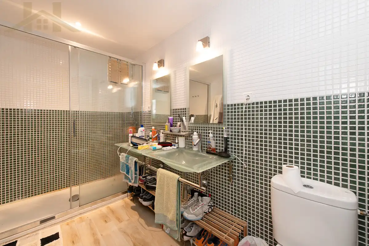 Baño de Casa o chalet en venta en Tres Cantos con Aire acondicionado, Calefacción y Jardín privado