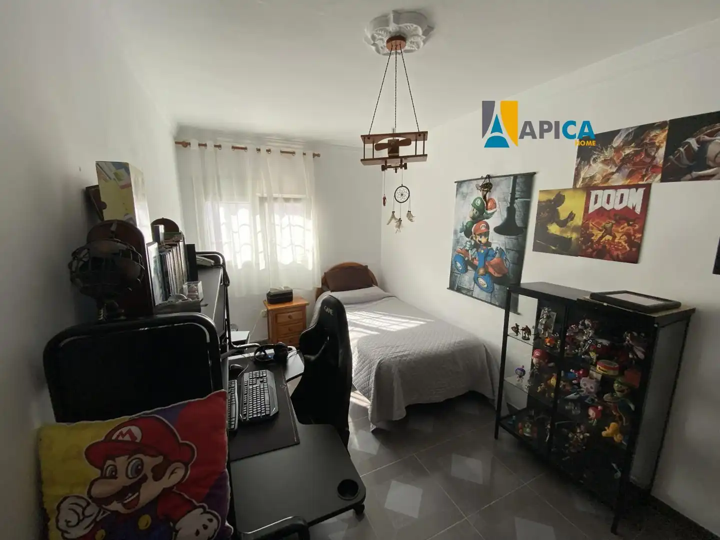 Dormitori de Casa o xalet en venda en La Línea de la Concepción amb Traster