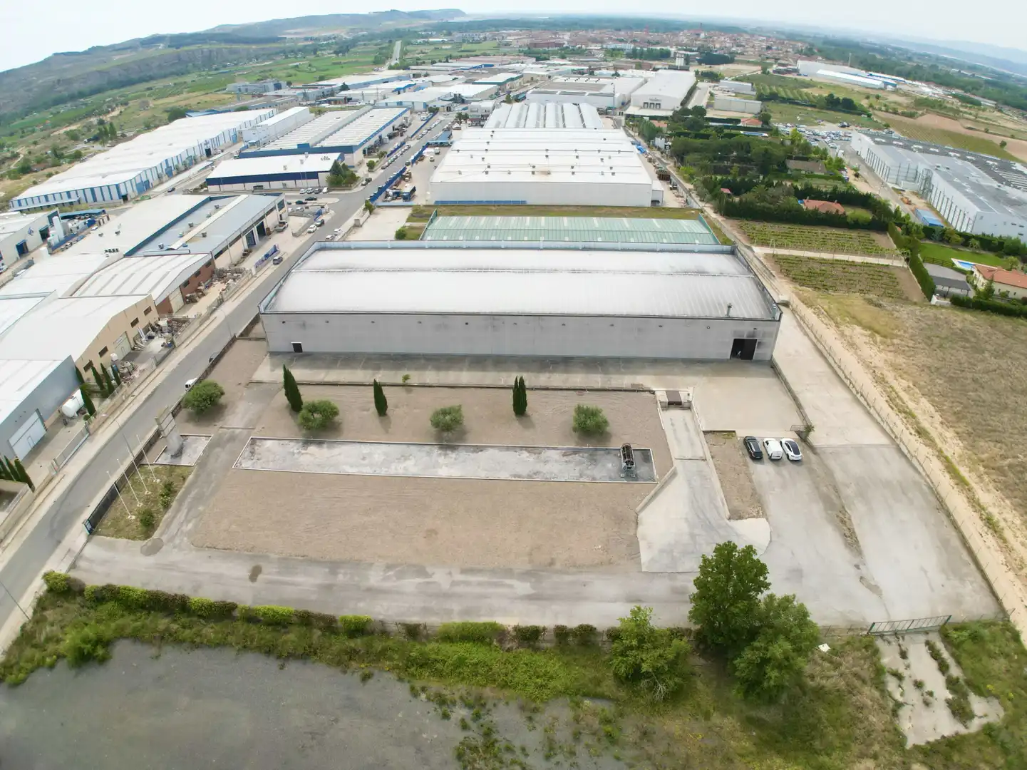 Vista exterior de Nave industrial en venta en San Adrián