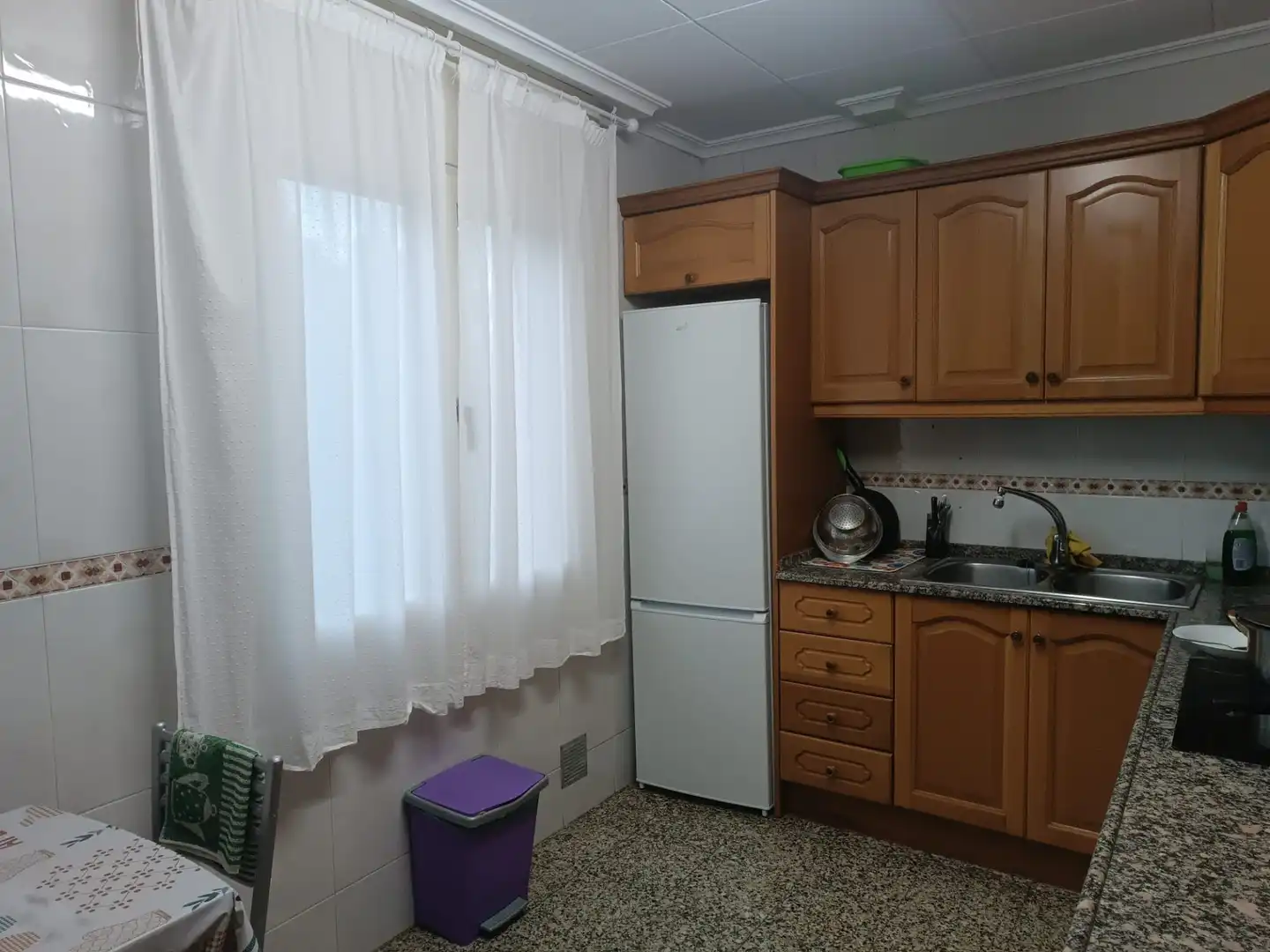 Cuina de Casa adosada en venda en Monzón amb Aire condicionat, Calefacció i Terrassa