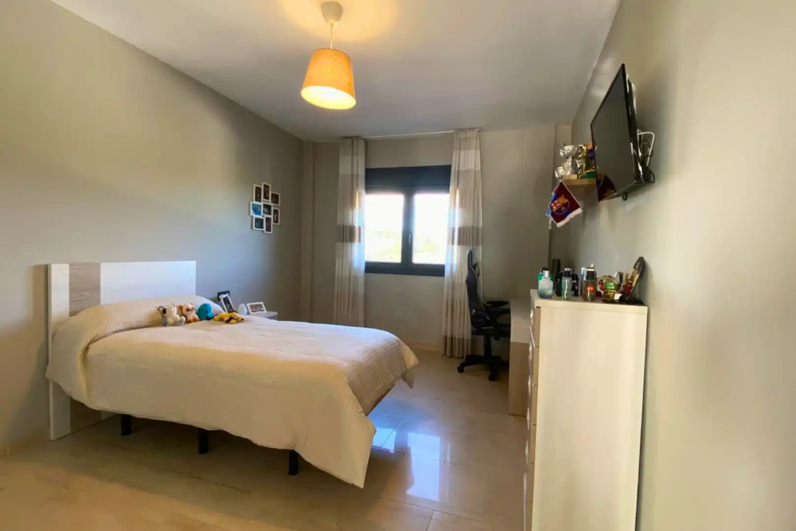 Dormitori de Casa o xalet en venda en Pizarra amb Aire condicionat, Calefacció i Jardí privat