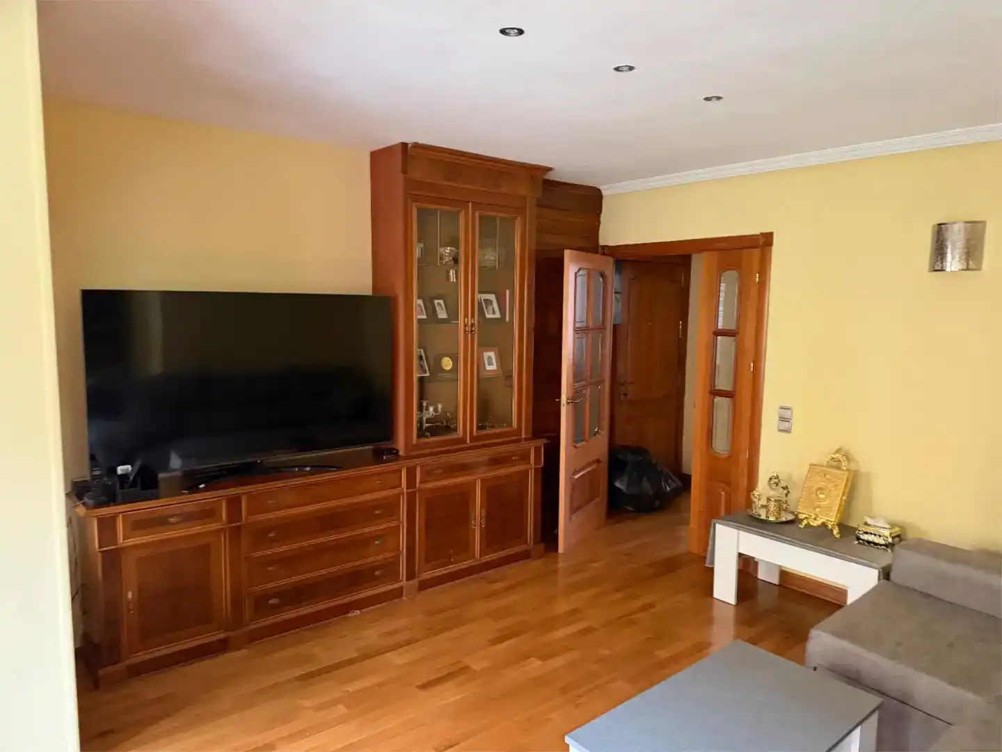 Sala d'estar de Pis en venda en Leganés amb Aire condicionat, Jardí privat i Parquet