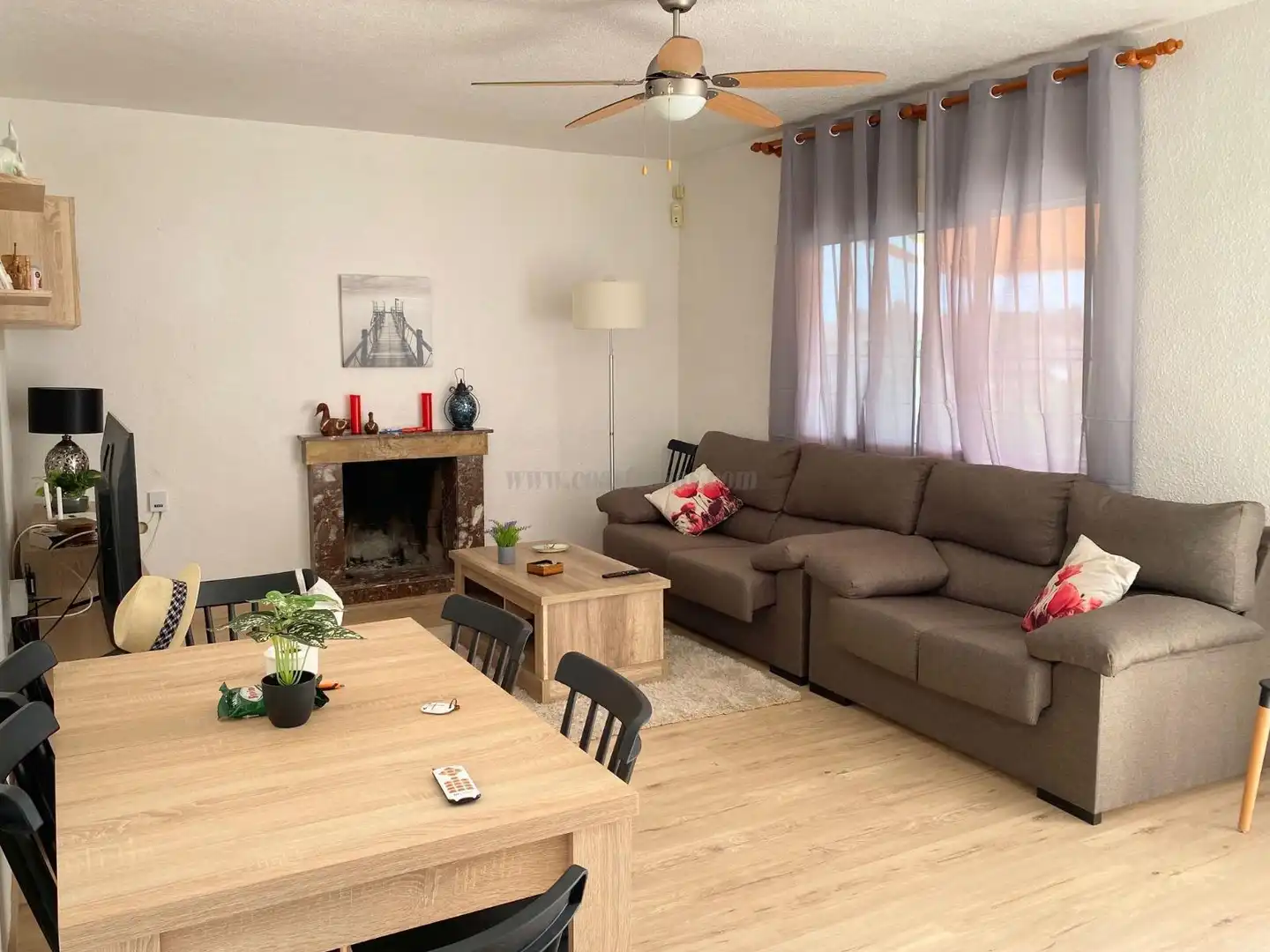 Sala de estar de Casa o chalet en venta en Torrevieja con Trastero, Piscina y Amueblado