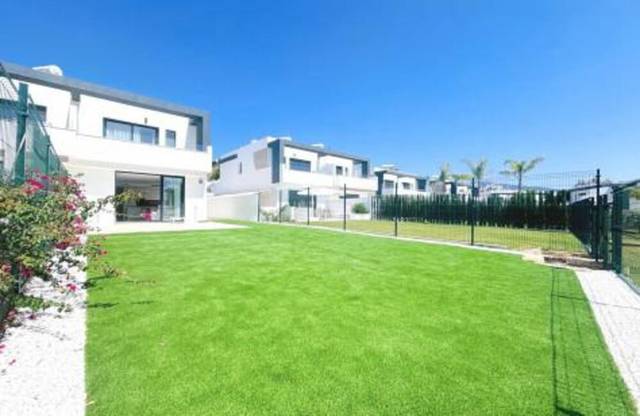 Casa adosada en Alquiler en Sotoserena