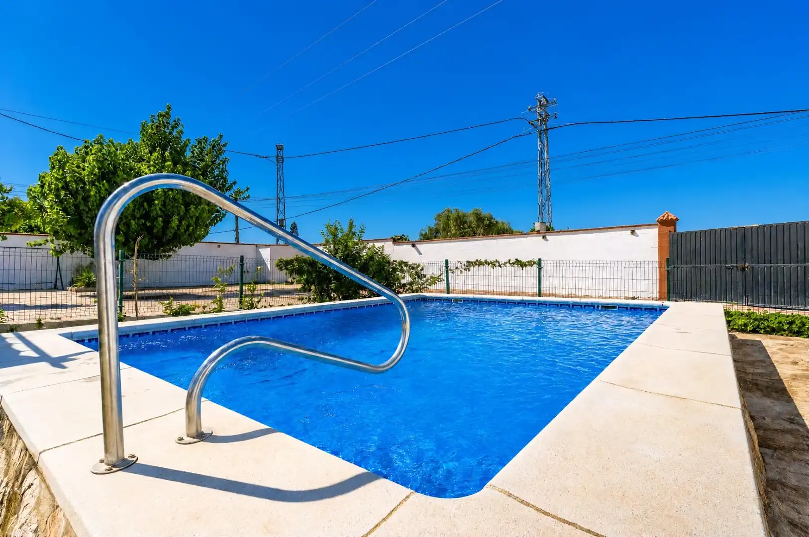 Piscina de Casa o xalet en venda en Chiclana de la Frontera amb Aire condicionat, Jardí privat i Terrassa