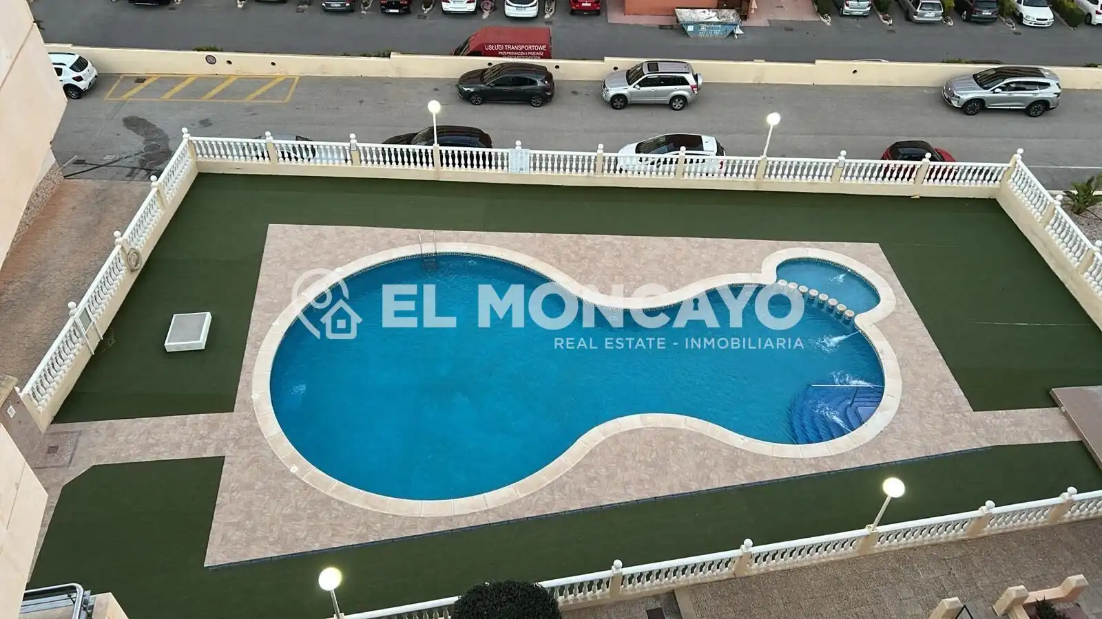 Piscina de Ático en venta en Torrevieja con Calefacción, Terraza y Trastero