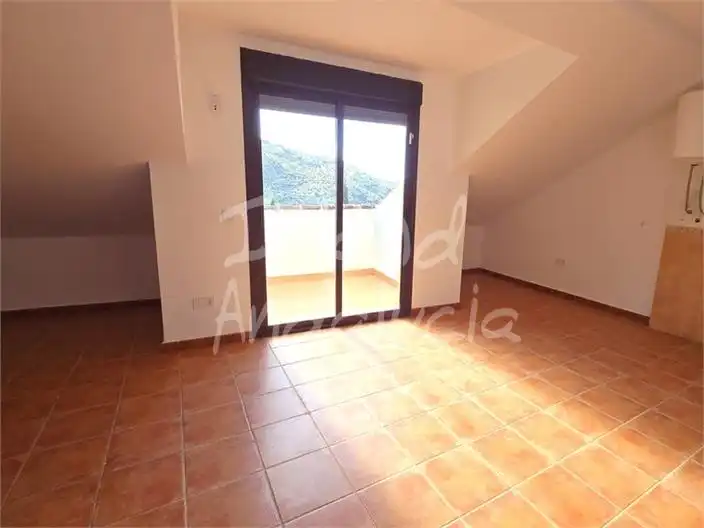 Apartamento en venta en Alcaucín con Piscina comunitaria