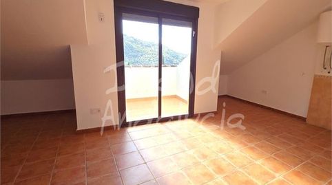 Foto 3 de Apartament en venda a Alcaucín, Málaga
