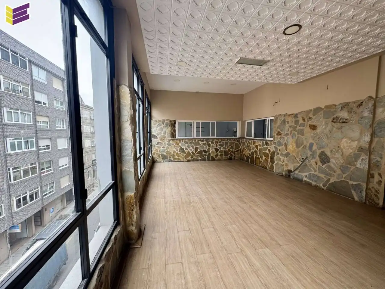 Gewerbefläche zum Verkauf in Calle Conde Torrecedeira 30, imagen 3