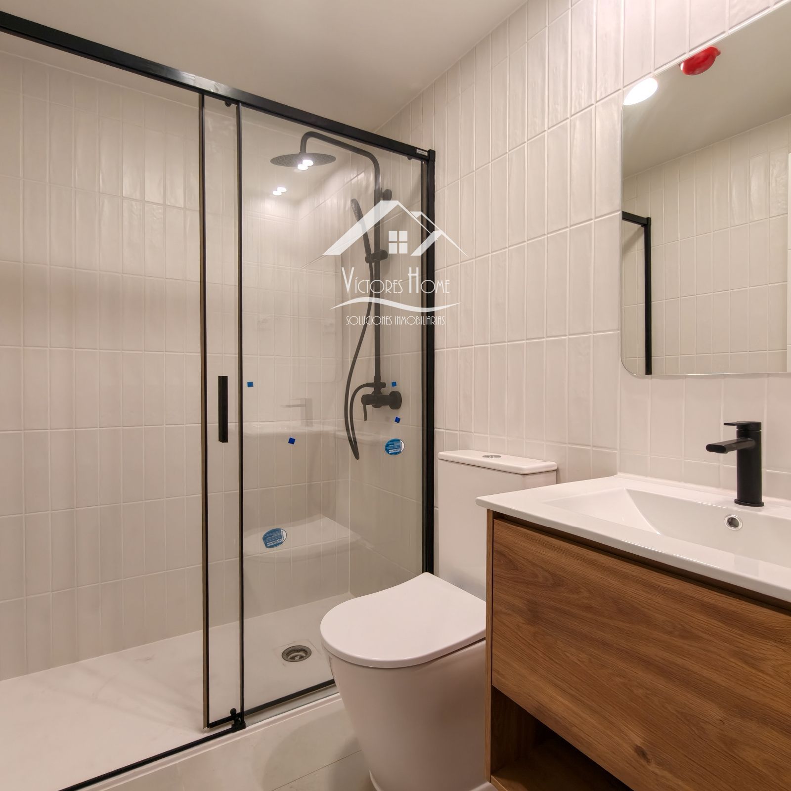 Bathroom of Flat to rent in San Sebastián de los Reyes  with Air Conditioner, Heating and Terrace