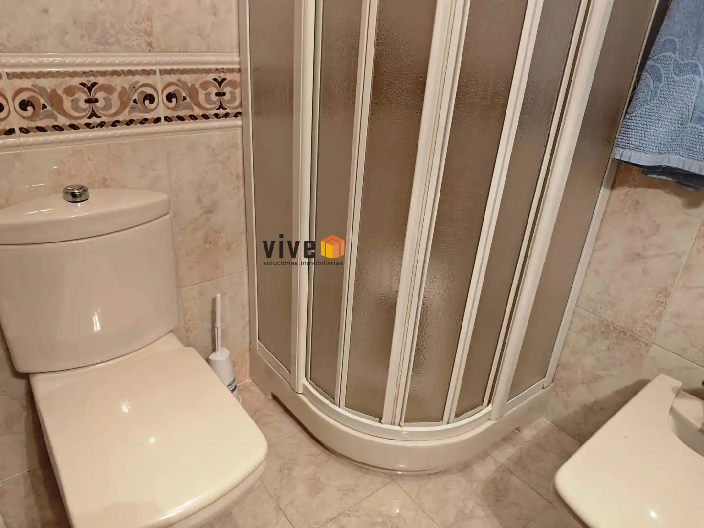 Baño de Piso de alquiler en Sevilla con Aire acondicionado, Terraza y Trastero