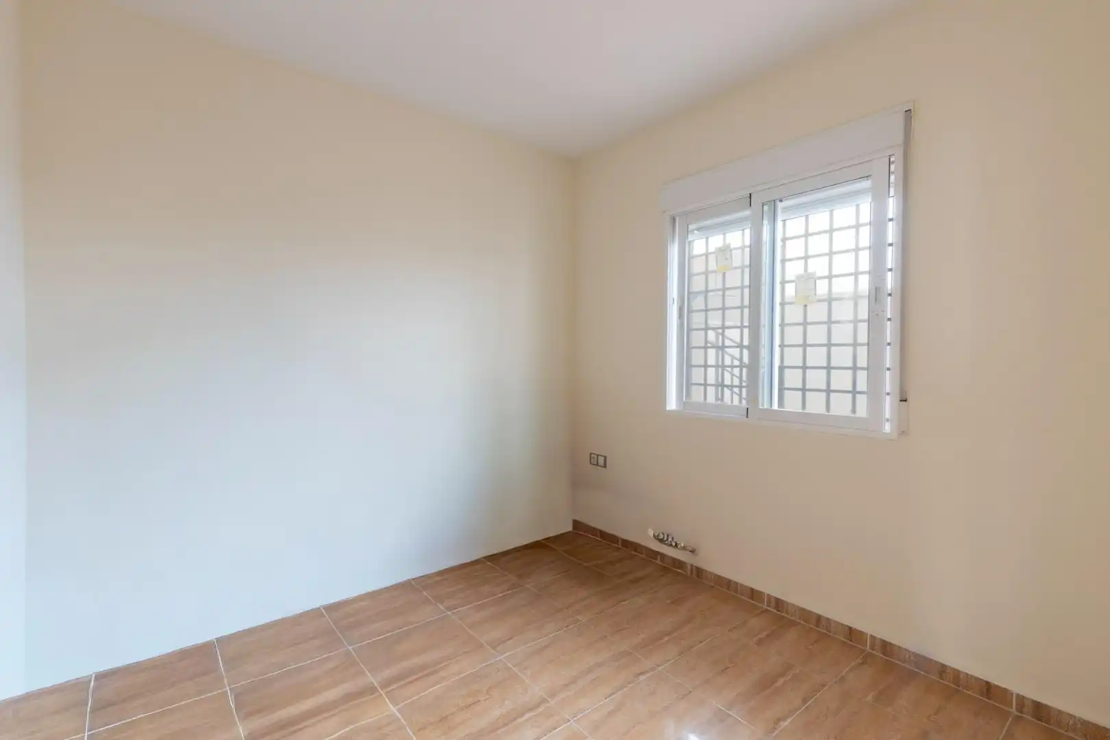 Habitación de Piso en venta en Güevéjar con Balcón