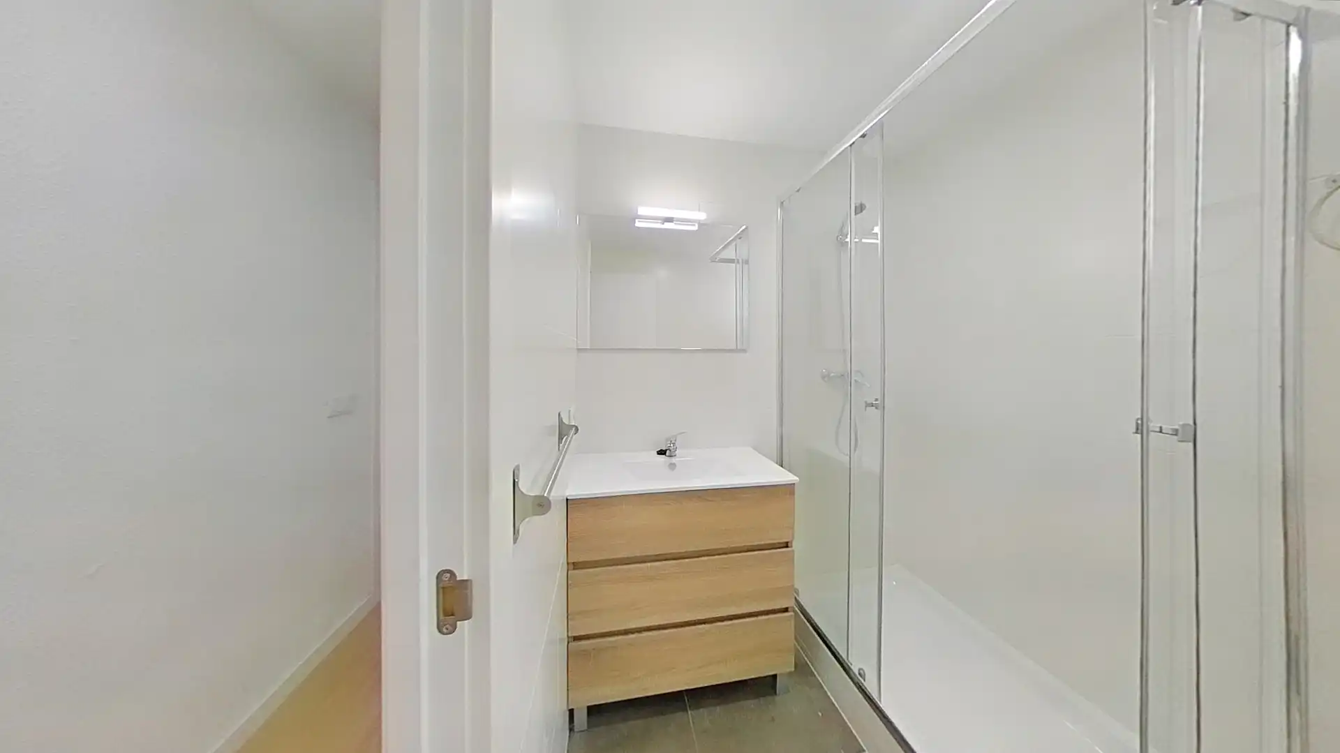 Badezimmer von Wohnung zur Miete in Mislata mit Terrasse, Ofen und Haustiere erlaubt