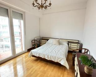 Bedroom of Apartment to share in Valladolid Capital  with Balcony
