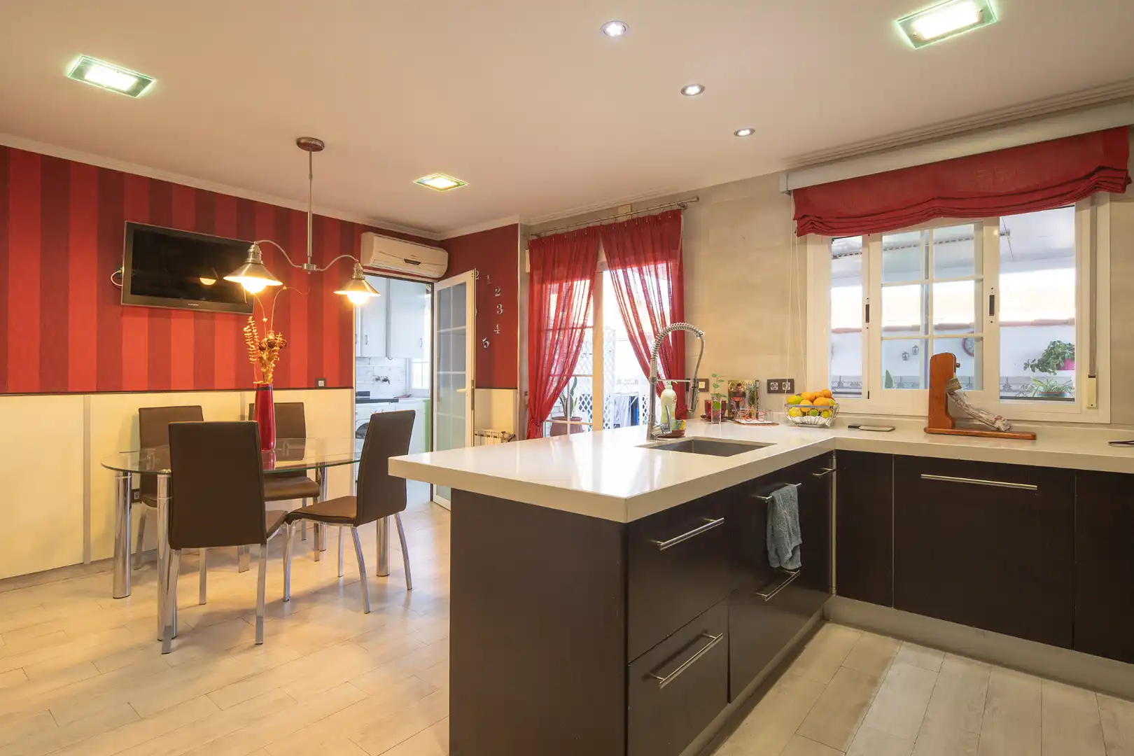 Chalet con terraza en venta en Calle Cisne, imagen 5
