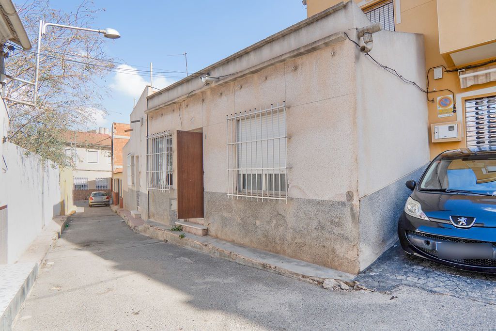 Exterior view of Single-family semi-detached for sale in  Murcia Capital