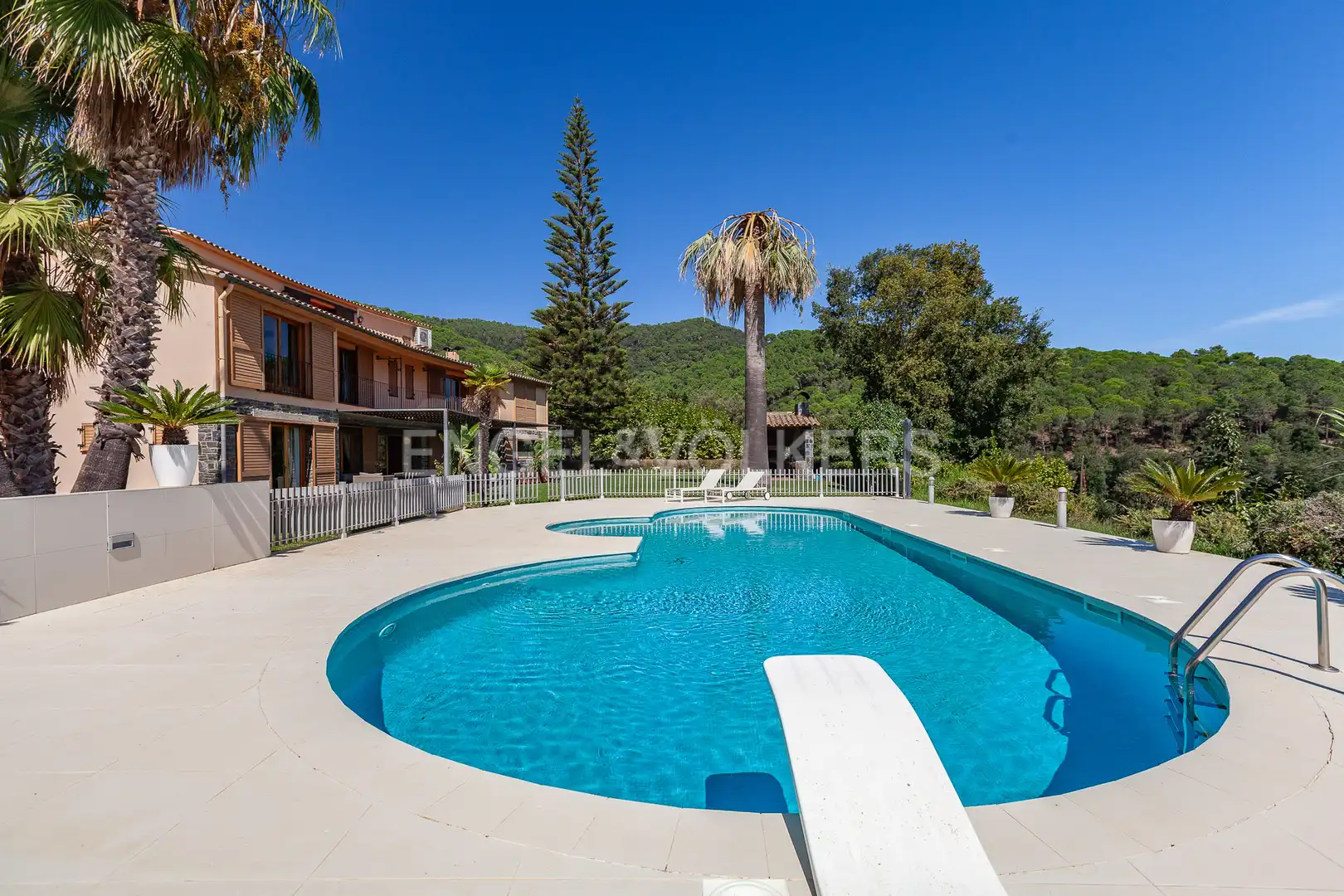 Detached house with pool for sale in Arenys de Munt, imagen 2