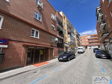Locale commerciale in affitto a Casco Antiguo
