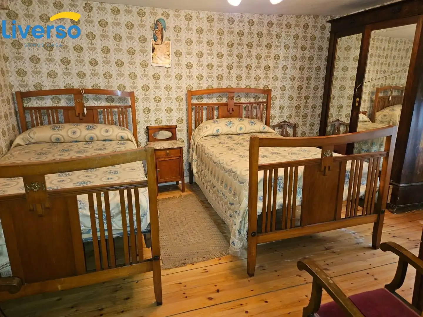 Dormitori de Casa o xalet en venda en Pradoluengo amb Terrassa, Moblat i Balcó