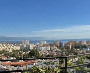 Vista exterior de Dúplex en venda en Torremolinos amb Terrassa i Piscina comunitària