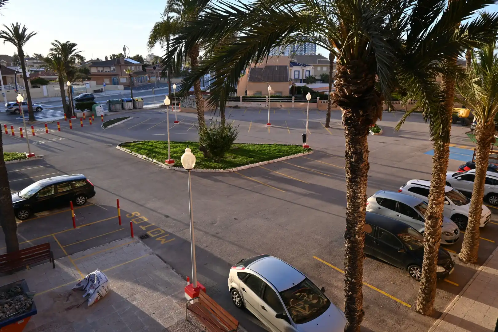 Vista exterior de Estudi en venda en La Manga del Mar Menor amb Aire condicionat, Calefacció i Terrassa
