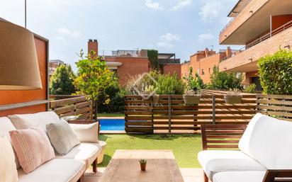 Garden of Flat for sale in Sant Cugat del Vallès  with Air Conditioner, Terrace and Swimming Pool