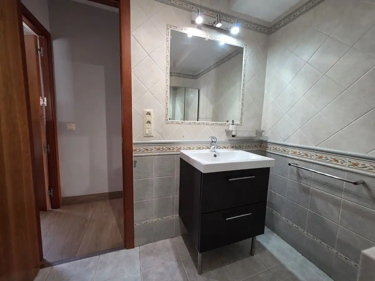Baño de Piso en venta en Sevilla con Aire acondicionado, Calefacción y Terraza