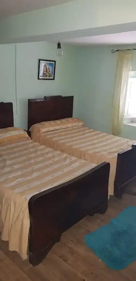Schlafzimmer von Erdgeschoss zum Verkauf in Santervás de la Vega mit Privatgarten