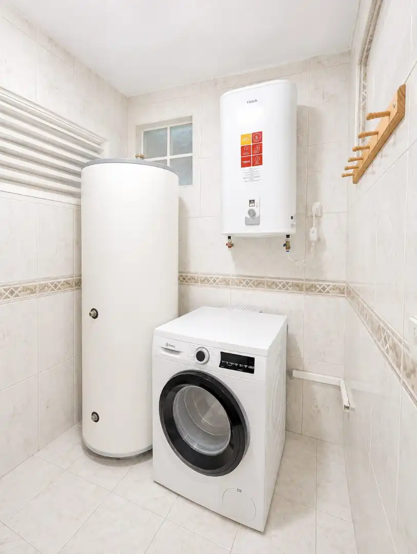 Bany de Apartament de lloguer en Boadilla del Monte amb Jardí privat, Terrassa i Traster