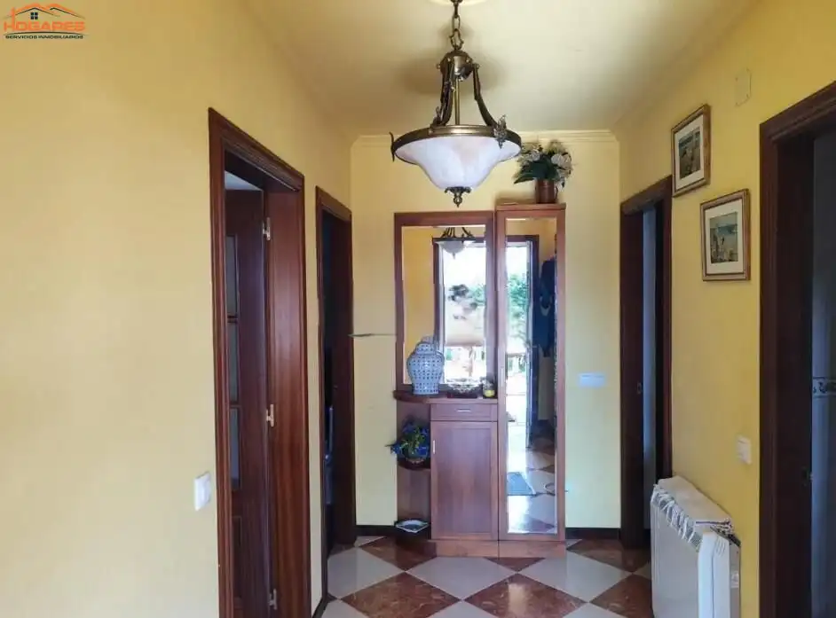 Casa o xalet en venda en Cangas  amb Piscina