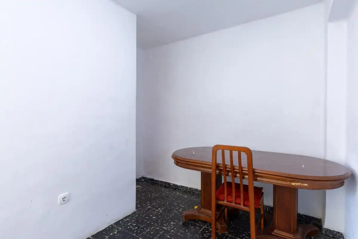 Habitación de Piso en venta en Valencia con Calefacción