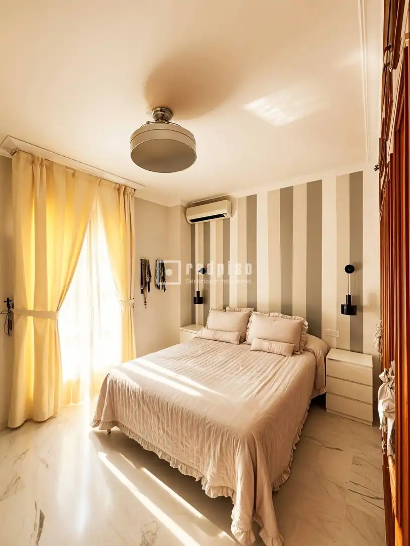 Habitación de Casa o chalet en venta en Mairena del Aljarafe con Aire acondicionado, Terraza y Trastero