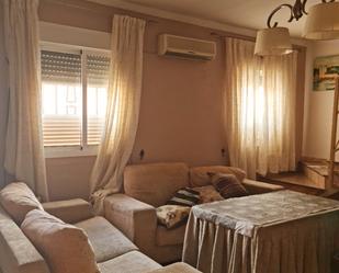 Bedroom of Single-family semi-detached to rent in Alcalá de Guadaira  with Air Conditioner and Furnished