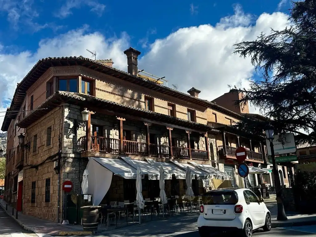 Edificio en venta en Manzanares El Real