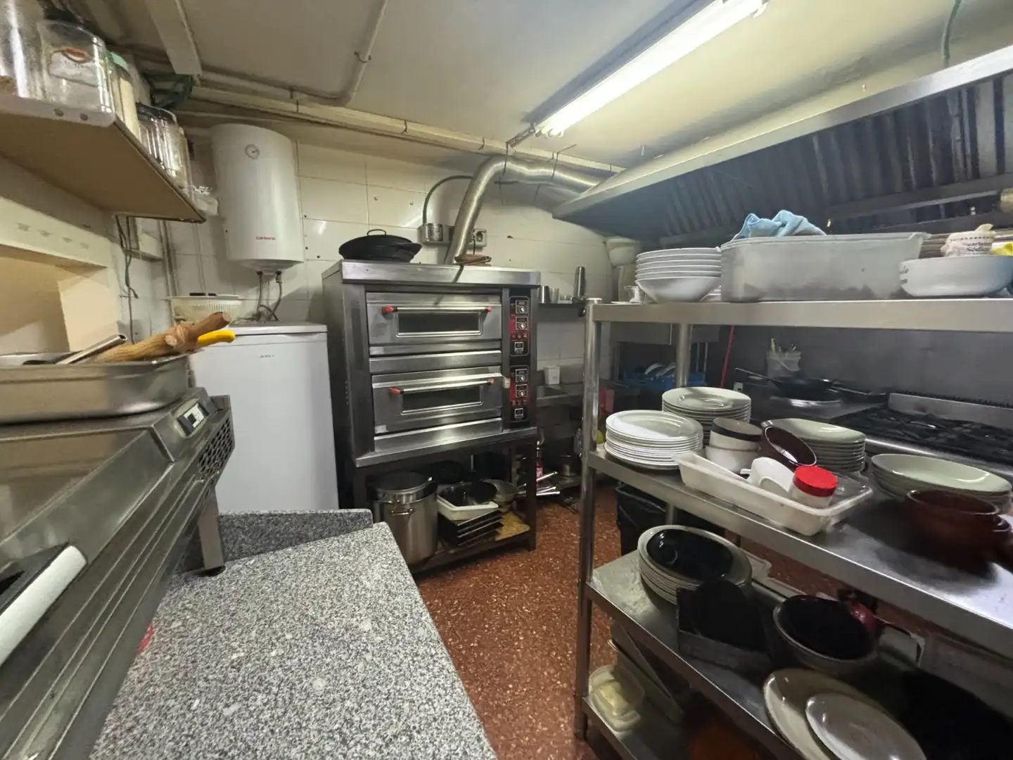 Business premises for transfer in Sants - Montjuïc, imagen 21