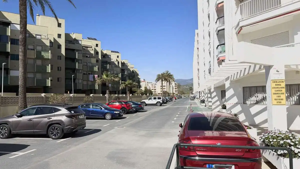 Vista exterior de Pis en venda en Salobreña amb Terrassa, Moblat i Microones