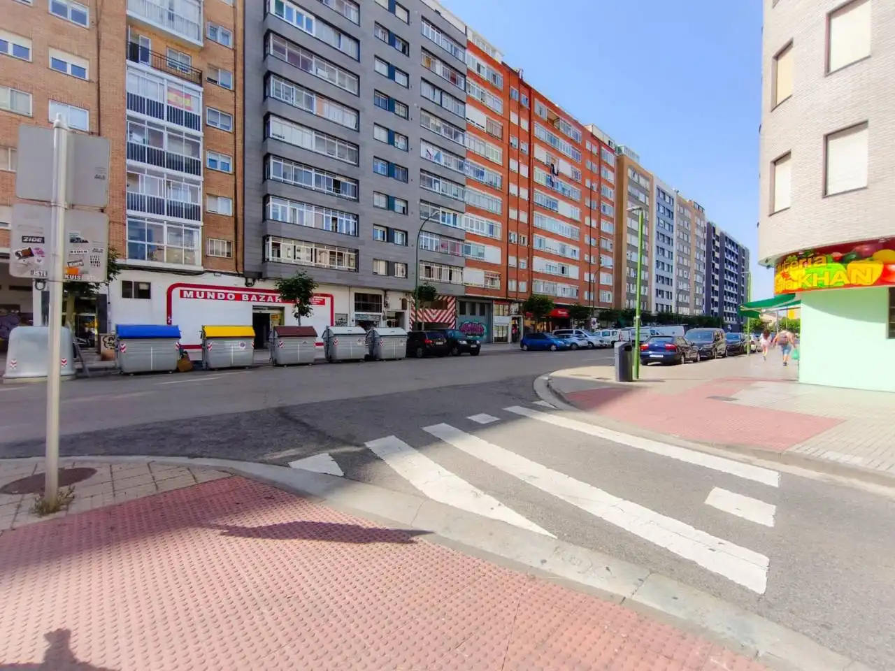 Vista exterior de Pis en venda en Burgos amb Parquet i Terrassa