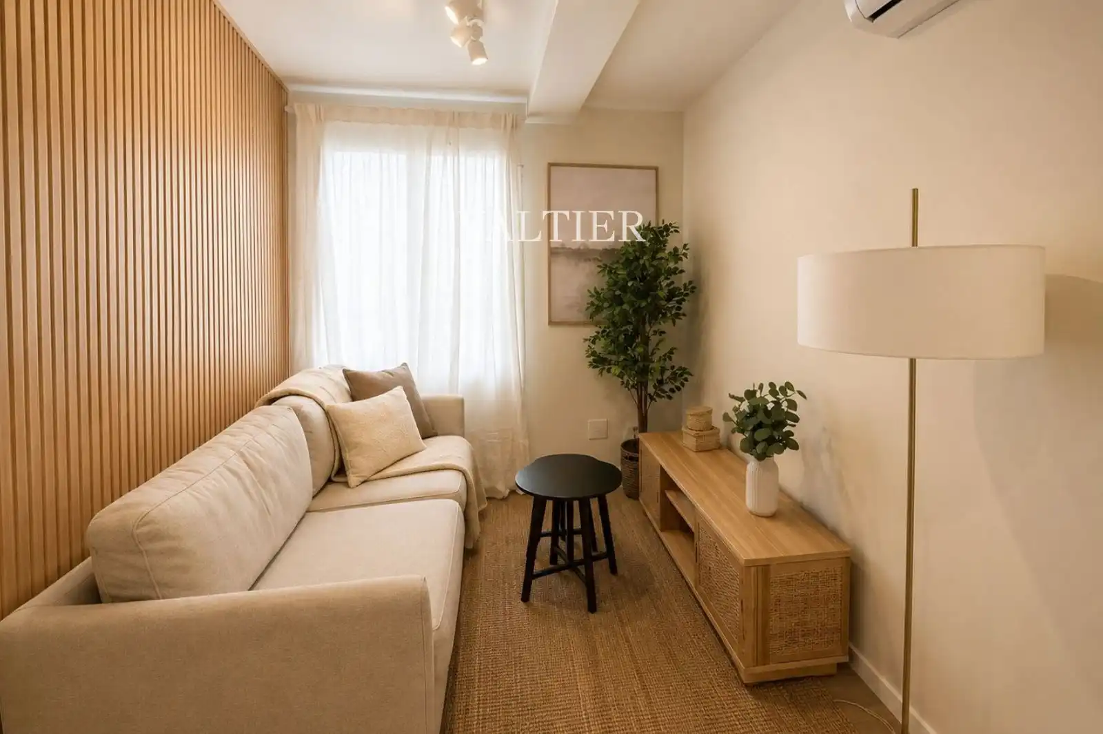Bedroom of Flat for rent in Madrid  with Air Conditioner, Heating and Furnished